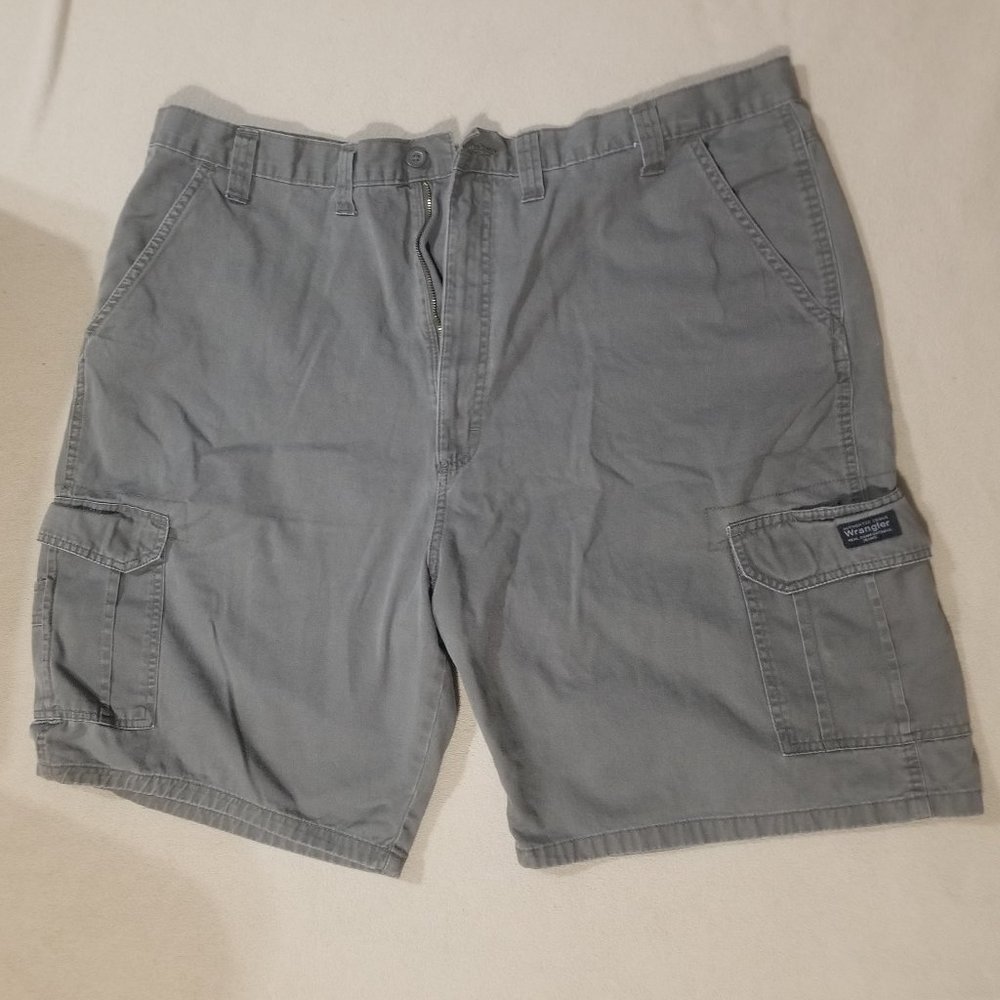 Wrangler size 44 men's denim shorts